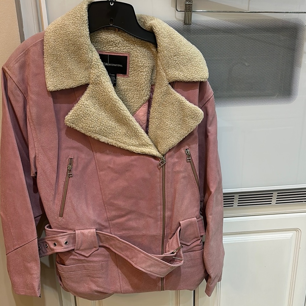 Vintage Moda International Pink Leather and Sherpa Motorcycle Jacket - NWT s - Picture 3 of 5
